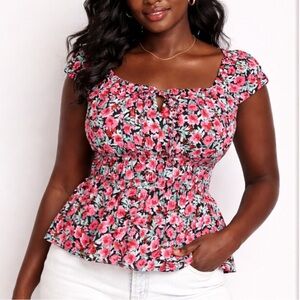 Old Navy Fitted Tie-Front Smocked Floral Babydoll
Cottagecore Bloomcore Top NWT